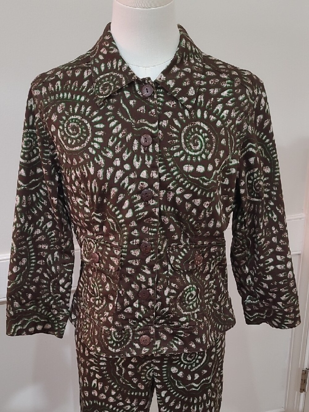 Ruby Rd. Two-Piece Batik-Print Matching Jacket and Pant Set - Size 8 - Picture 2 of 12